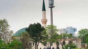 النمسا تعلن حملة ضد الإسلام وتغلق 7 مساجد