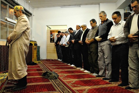 مسلمو سويسرا أكثر اندماجًا وثلثهم تعرضوا للتمييز 