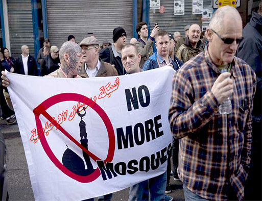 حزب يميني متطرف ينشر مقطع فيديو عنصري يستهدف المسلمين 