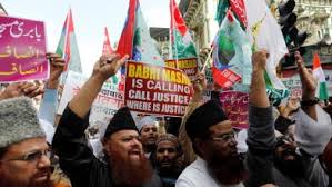 ولاية هندية تضيّق الخناق على صلاة المسلمين في العراء 